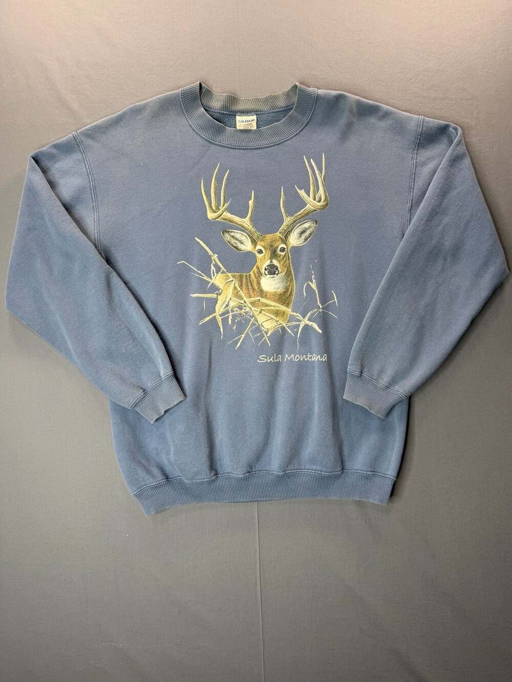 Gildan Ultra Cotton Sula Montana Whitetail Deer Hunting Graphic Sweatshirt Med